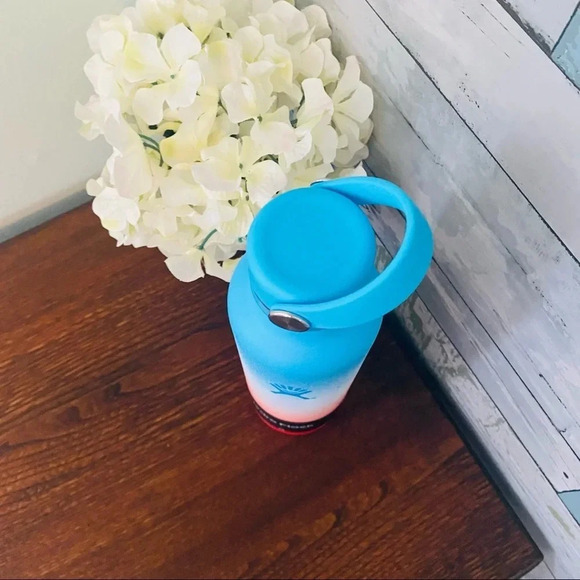 Hydro Flask Limited Edition Shaved Ice Coconut Rainbow 24 oz - Picture 5 of 7